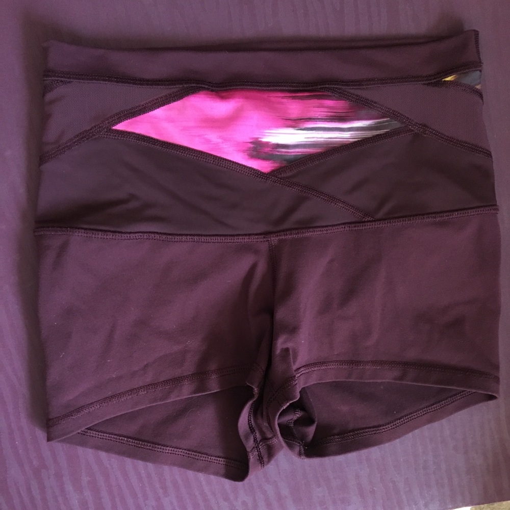 Lululemon shot highwaisted shorts.